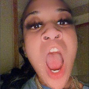 Meet your Posher, Sanai